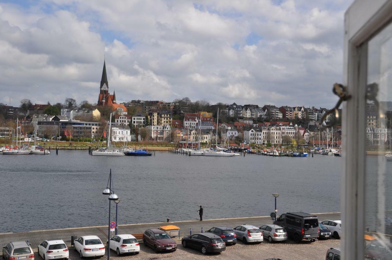 Ferienwohnung Hafenblick vom Kapitänshaus Flensburg Exterior foto