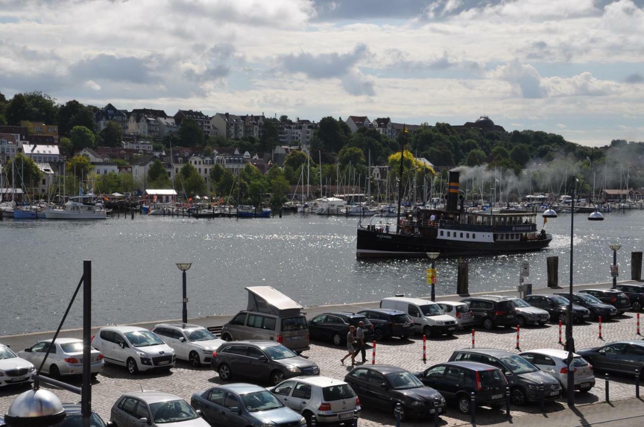 Ferienwohnung Hafenblick vom Kapitänshaus Flensburg Exterior foto